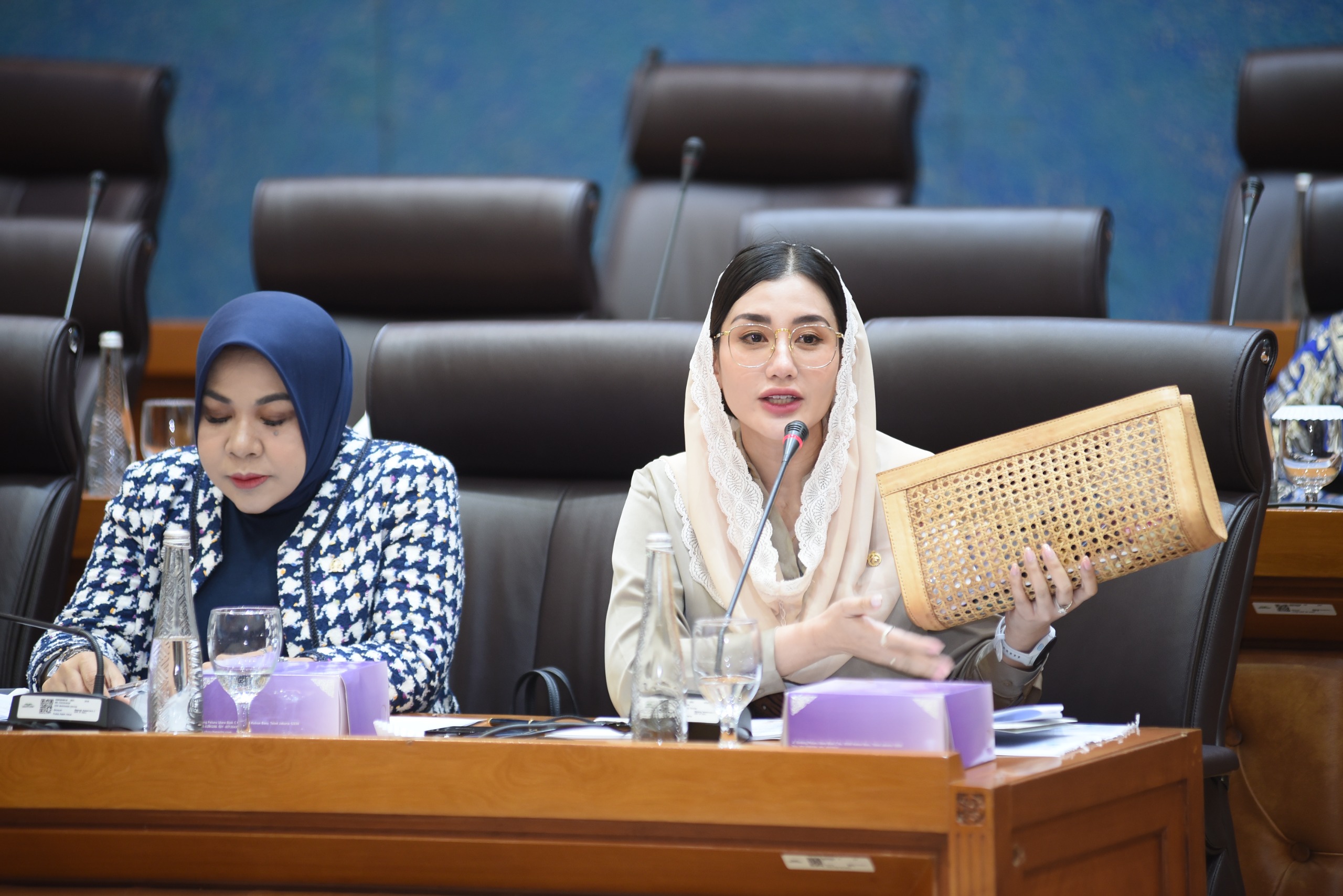 Pamer Tas Hasil UMKM Trenggalek, Novita Hardini Dorong Perlindungan Nilai Ekonomi Kreatif